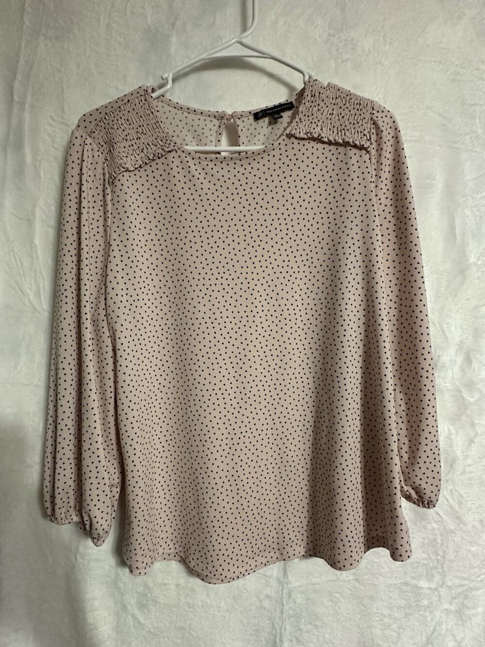 Adrianna Papell size medium blouse with tiny hearts